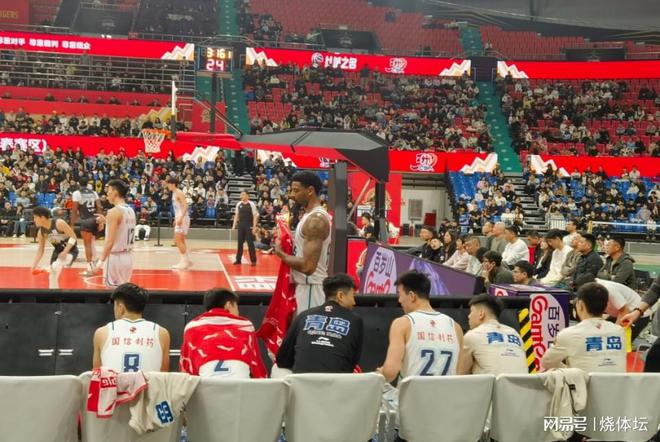 CBA综述：北京输球争四悬念大增南京定格第12+山东辽宁各4连胜(图2)