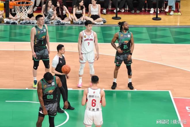 CBA综述：北京输球争四悬念大增南京定格第12+山东辽宁各4连胜(图4)