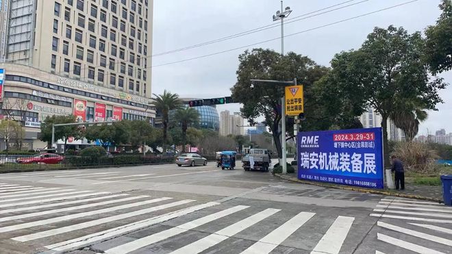 工业机械行业投放户外广告选什么形式(图2)