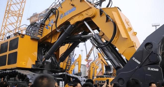 挖掘机出口全球第一！发动机却靠日本？国产差在哪？(图3)