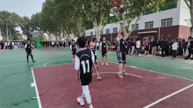 我市2025年中小学生体育节球类比赛开赛(图1)
