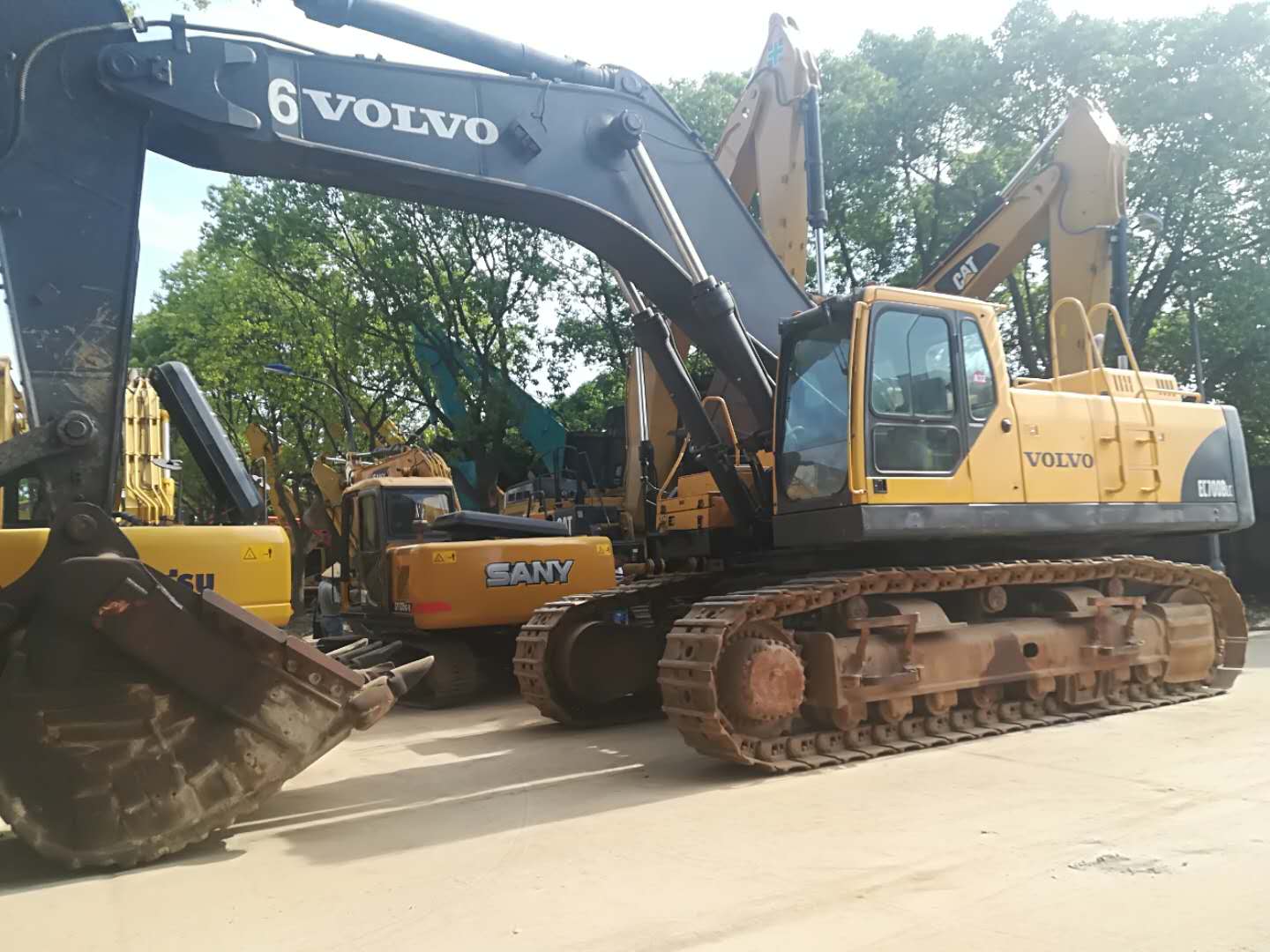 全球及中国可控流量挖掘机市场产能需求与竞争趋势研究报(图1)