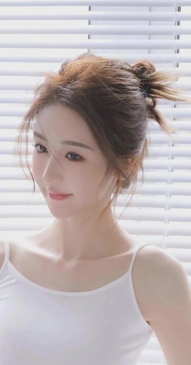 精品在线观看AV(图1)