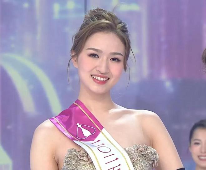 2025香港小姐爆冷！决赛结果出炉冠军颜值遭质疑最美未入前三(图8)