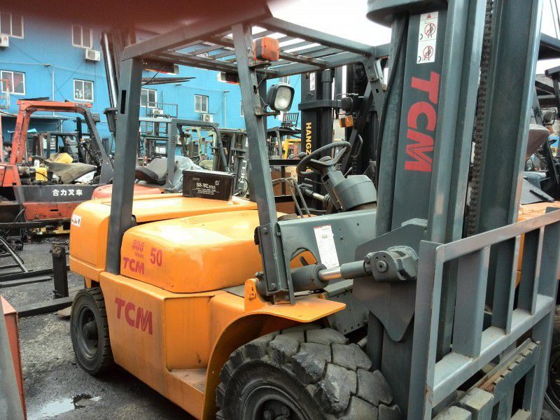 多方混战新能源汽车后市场 配件流通网络亟待完善(图1)