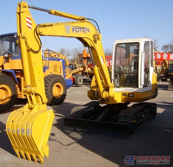 临工集团董事长王志中：迈入企业国际化新征程与世界共建工程机械新生态(图1)