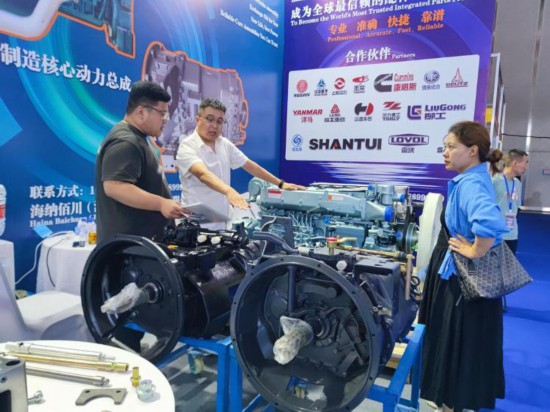 三过“岔路”闯世界！梁山专用汽车产业越跑越远(图1)