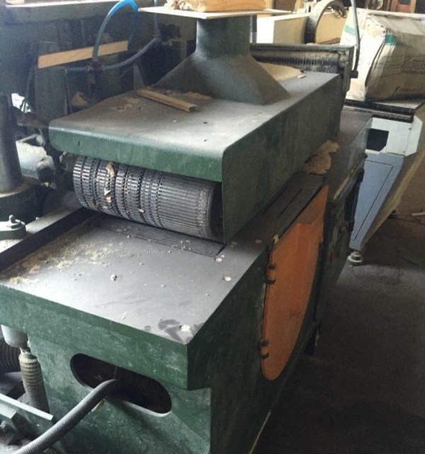 华泰 机械：9月挖机景气上行看好行业持续复苏(图1)