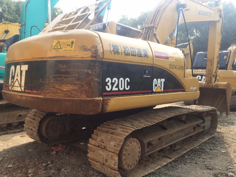 光大期货：美政府继续停摆金价冲上4200高位(图1)