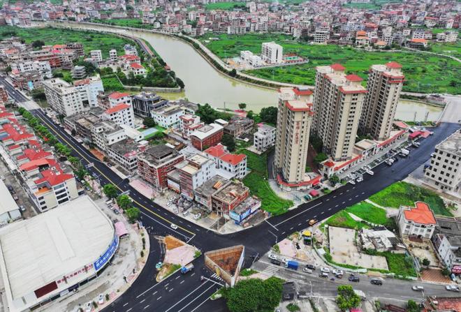 【头条】阀门兴镇铸底 气城乡焕新提品质——专访英都镇党委副书记、镇长黄宗权(图6)