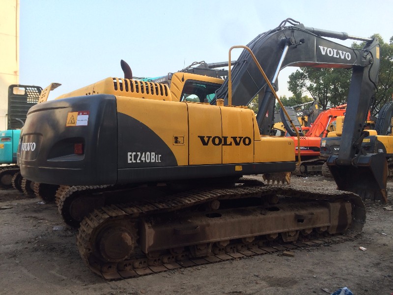 2025年10月性价比高的挖掘机品牌：迪万伦与四款主流机型横向对比(图1)