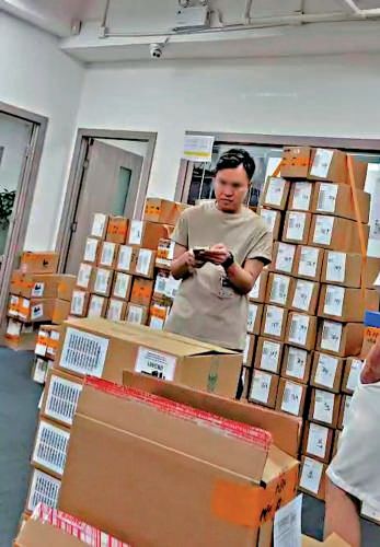 香港黑市二手iPhone流向内地东南亚(图4)