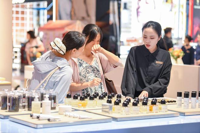 欧莱雅40亿欧元接盘开云美妆 合作拓展至健康领域(图1)