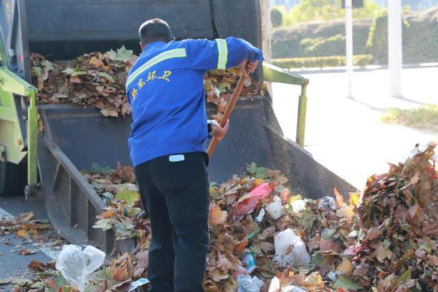 郑州东象环卫全面打响冬季环卫保障攻坚战(图1)