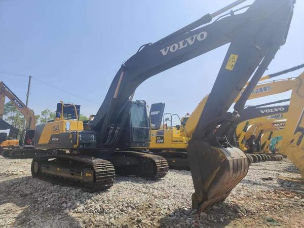 购买二手挖机需要注意什么(图1)