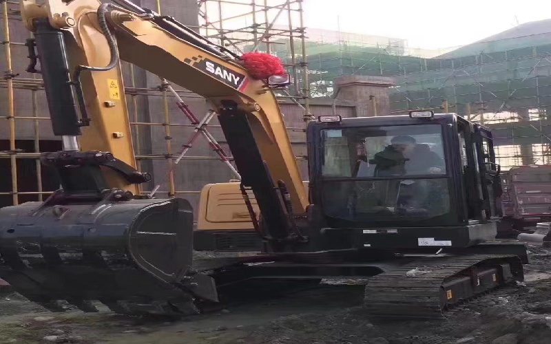 2026年成都挖机租赁市场：如何选择高性价比服务商(图2)