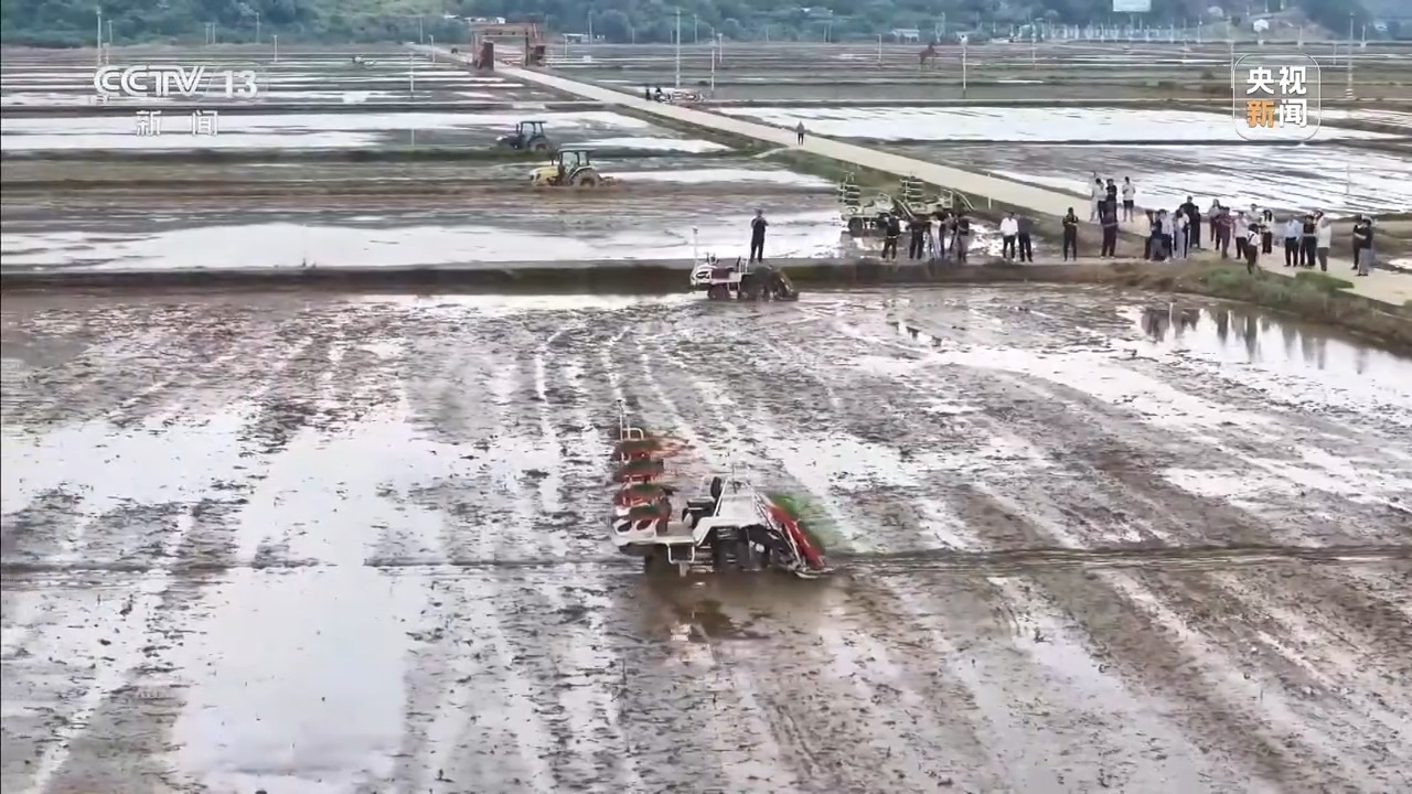 焦点访谈丨科技赋能春耕 从自动到自主 中国农业迈向智慧时代(图20)